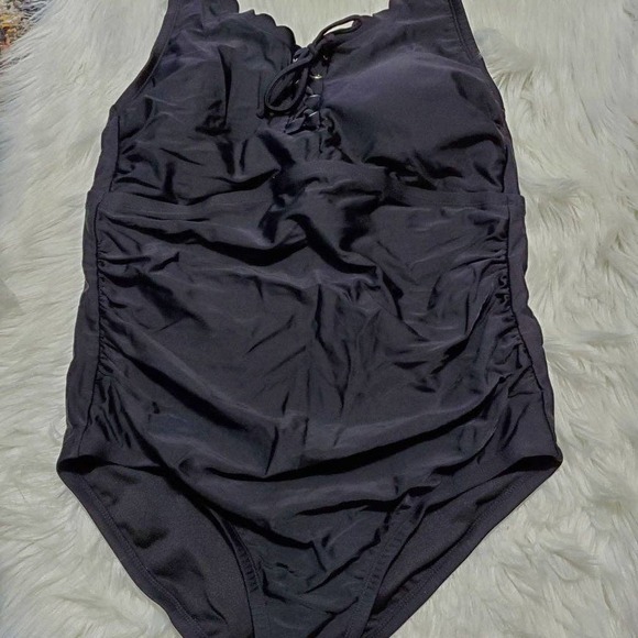 NWT Kona Sol Black Tummy Control 1pc Swimsuit - Size 14W - Picture 1 of 6
